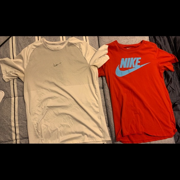 4 tees size small - Picture 2 of 2